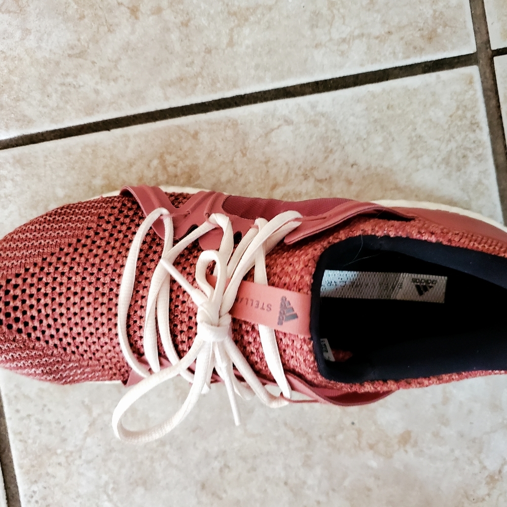 Running shoes